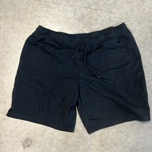 Womens Athletic Works black cotton shorts with pockets size 2XL size 20